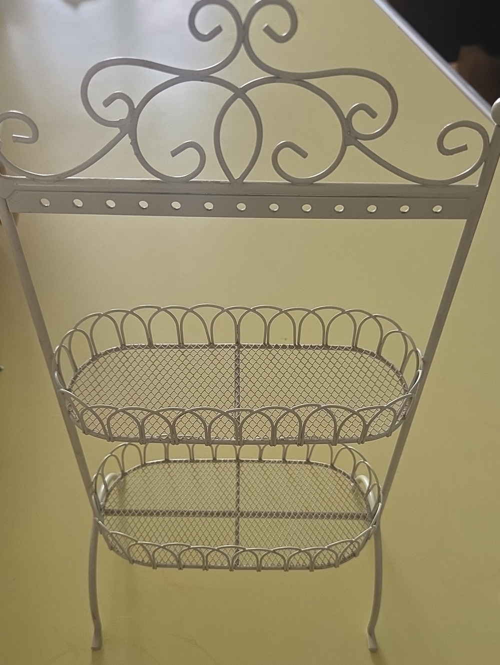 Off White Farmhouse Decorative Two-Tier Metal Earring Jewelry Display Stand